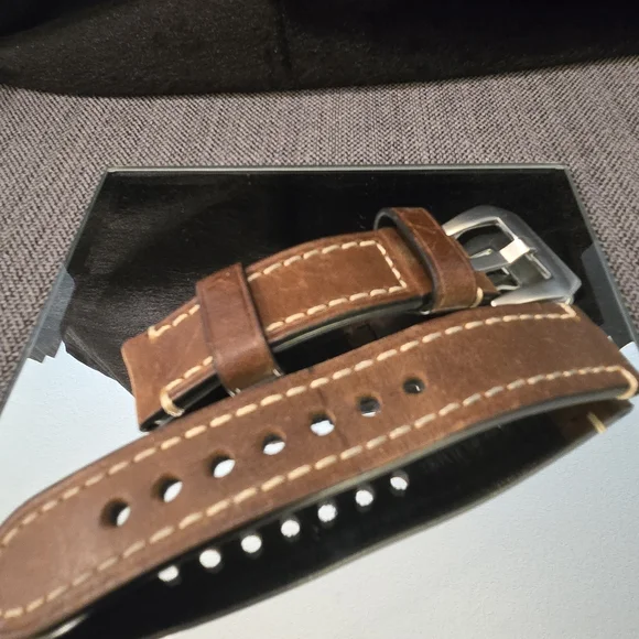 Alpina Alpiner Quartz Watch 42mm - Picture 10 of 12